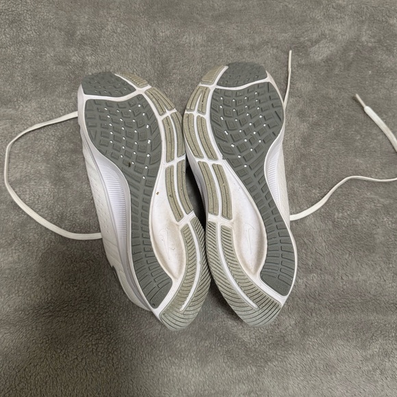 Nike Air Zoom Pegasus 38 - Used great condition - Picture 5 of 6